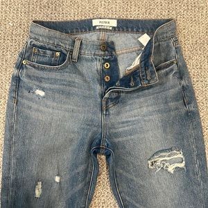 High- Rise jeans. Lightly worn.